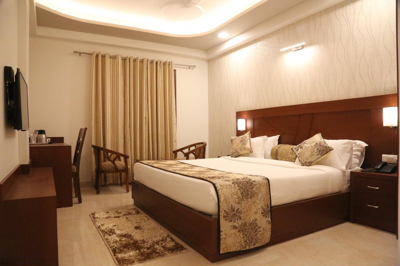 Hotel Varanasi Inn Zewnętrze zdjęcie