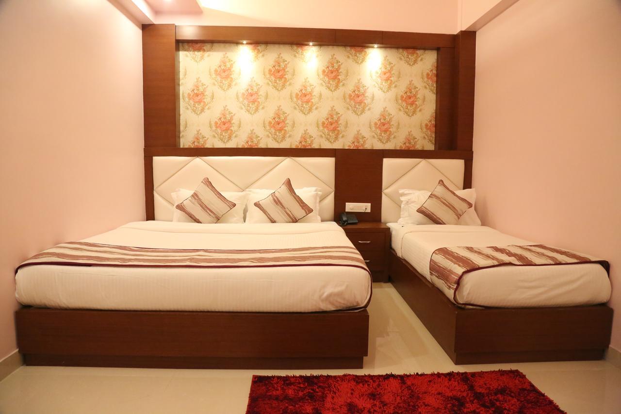 Hotel Varanasi Inn Zewnętrze zdjęcie