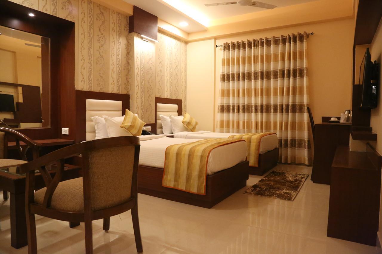 Hotel Varanasi Inn Zewnętrze zdjęcie