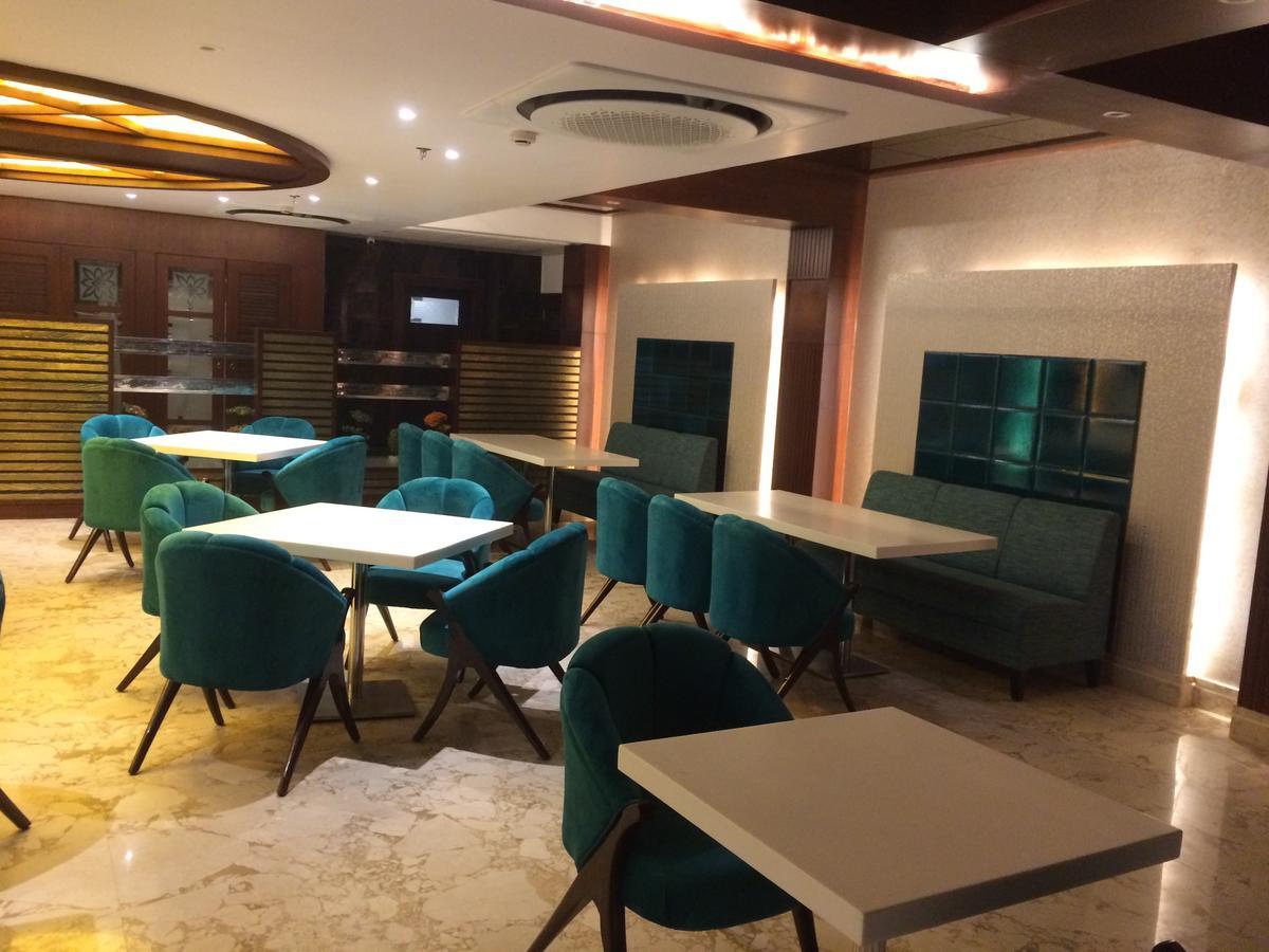 Hotel Varanasi Inn Zewnętrze zdjęcie