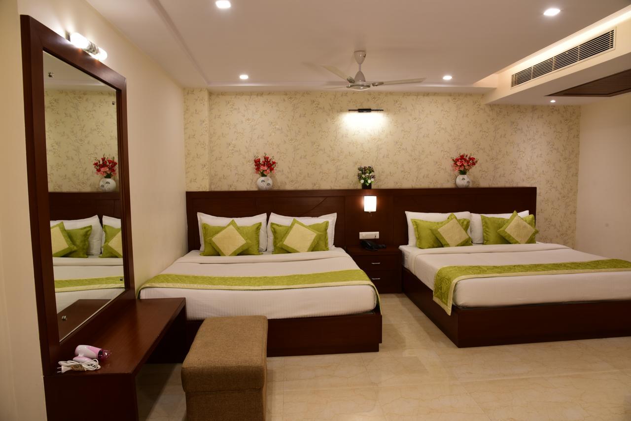 Hotel Varanasi Inn Zewnętrze zdjęcie