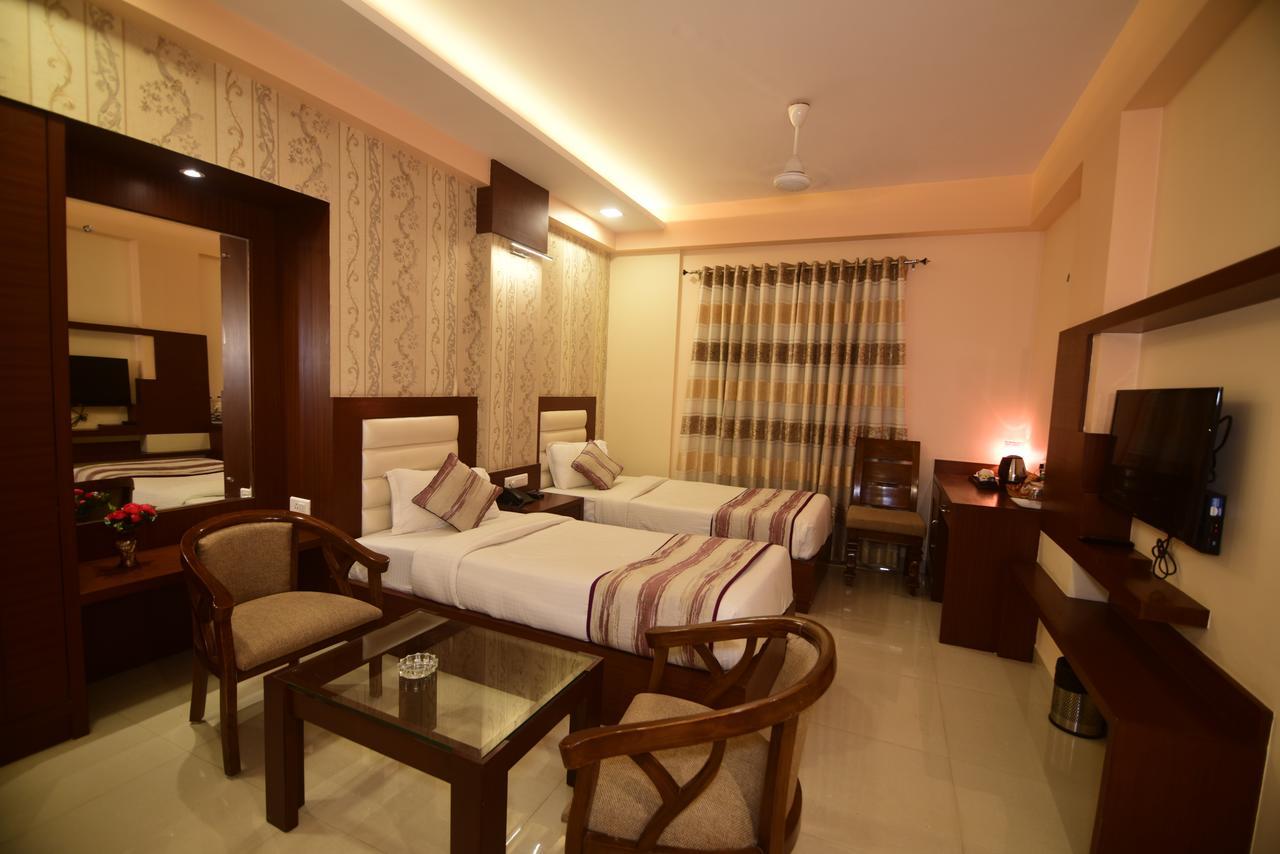 Hotel Varanasi Inn Zewnętrze zdjęcie